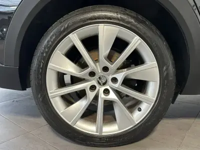 Gebraucht Skoda Superb Scout 4x4 200 PS (147 kW) 2021 Blackmagic Kombi