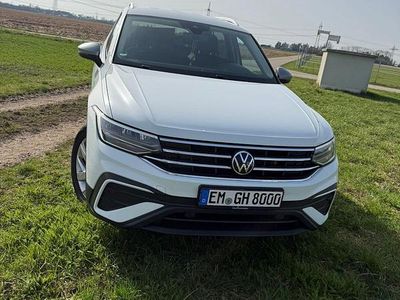 Gebraucht VW Tiguan Allspace 150 PS (110 kW) 2022 Weiß SUV