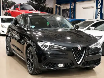 Gebraucht Alfa Romeo Stelvio Super 160 PS (117 kW) 2019 Schwarz SUV