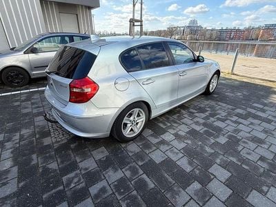 Second-hand BMW 118 143 CP (105 kW) 2008 Argintiu Hatchback