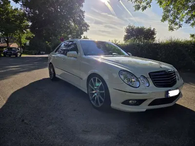 Gebraucht Mercedes E500 Avantgarde 387 PS (284 kW) 2006 Weiß Limousine