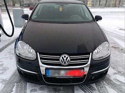 Gebraucht VW Jetta 122 PS (89 kW) 2009 Schwarz Limousine