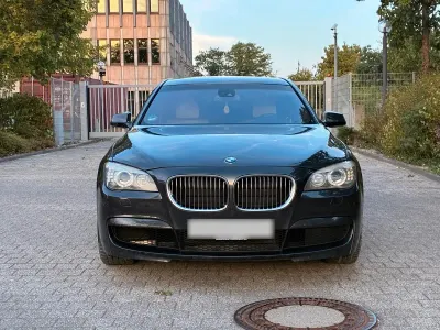 Gebraucht BMW 740 M Sport 313 PS (230 kW) 2011 Schwarz Limousine
