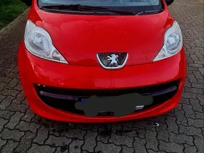 Usata Peugeot 107 75 CV (55 kW) 2006 Rosso Utilitaria