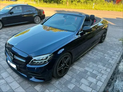 Gebraucht Mercedes C180 AMG 156 PS (114 kW) 2019 Blau Cabrio