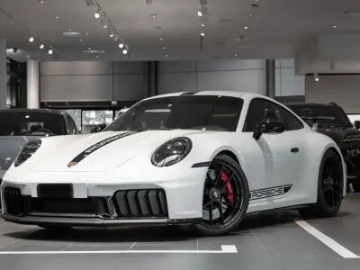 Gebraucht Porsche 992 541 PS (397 kW) 2025 Weiß Coupé