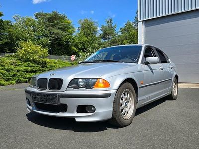 BMW 323