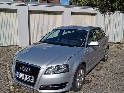 Gebraucht Audi A3 Attraction 105 PS (77 kW) 2010 Silber Kleinwagen