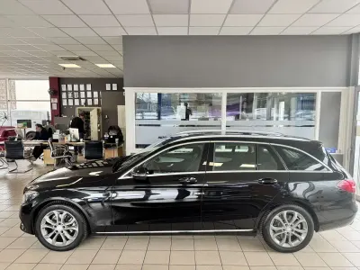 Gebraucht Mercedes C180 Avantgarde 156 PS (114 kW) 2016 Schwarz Kombi