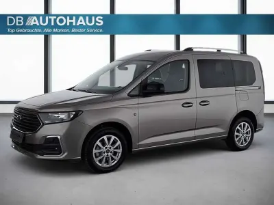 Gebraucht Ford Tourneo Connect Titanium 102 PS (75 kW) 2024 Silber Van / Kleinbus