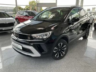 Gebraucht Opel Crossland Elegance 131 PS (96 kW) 2024 Lackierung schwarz perla nera/ SUV