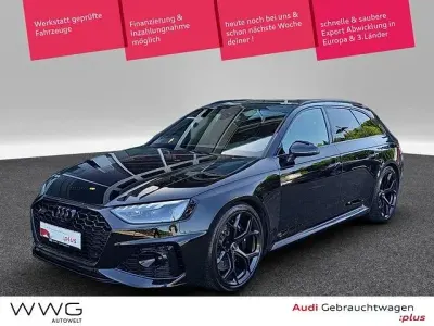 Gebraucht Audi RS4 Ambiente 450 PS (330 kW) 2024 Mythosschwarz metallic Kombi