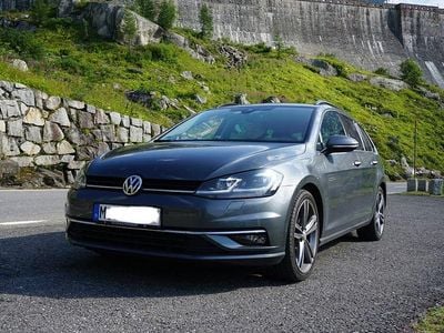 Grau Gebraucht 2019 VW Golf VII R-line Kombi | 14.300 € (Superpreis)