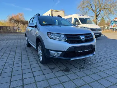 Gebraucht Dacia Sandero Stepway 90 PS (66 kW) 2016 Grau Limousine