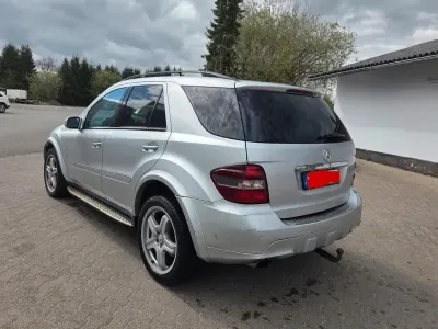 Gebraucht Mercedes ML420 308 PS (226 kW) 2007 Silber SUV