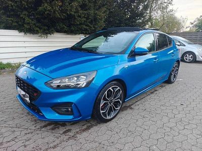 Second-hand Ford Focus ST-Line 125 CP (91 kW) 2018 Albastru Berlinǎ