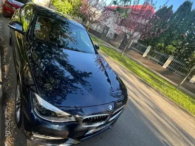 Gebraucht BMW 320 Sport Line 190 PS (139 kW) 2018 Blau Limousine