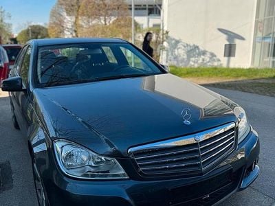 Usata Mercedes C200 184 CV (135 kW) 2012 Grigio Berlina