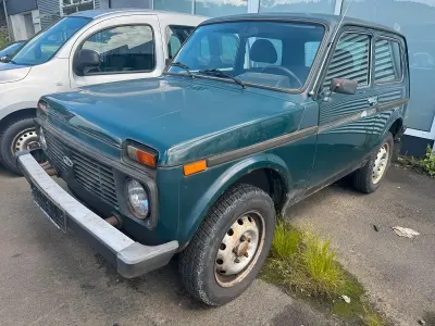 Gebraucht Lada niva 82 PS (60 kW) 2008 Grün SUV