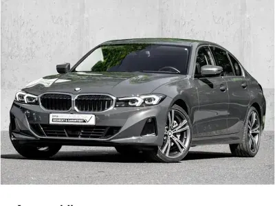 Käytetty BMW 330 Sport Line 245 HP (180 kW) 2023 Harmaa Sedan
