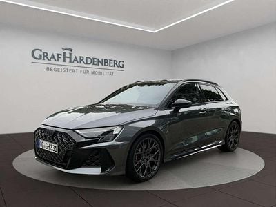 Grau Neu 2025 Audi RS3 Sportback Sport Kleinwagen | 68.490 € (Superpreis)