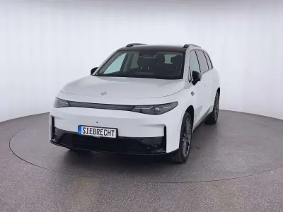 Neu Leapmotor C10 160 kW (218 PS) 2025 Weiß SUV