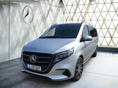 Gebraucht Mercedes V300 Style 237 PS (174 kW) 2026 Silber Van / Kleinbus