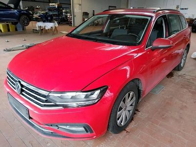 Tornadorot Gebraucht 2022 VW Passat Business Kombi | 12.290 € (Guter Preis)