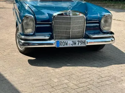 Gebraucht Mercedes 220 120 PS (88 kW) 1964 Blau Limousine