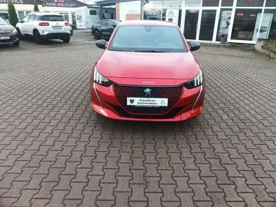 Gebraucht Peugeot e-208 GT 100 kW (136 PS) 2021 Rot Kleinwagen