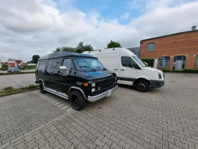 Używany Chevrolet G 210 KM (154 kW) 1985 Czarny Van