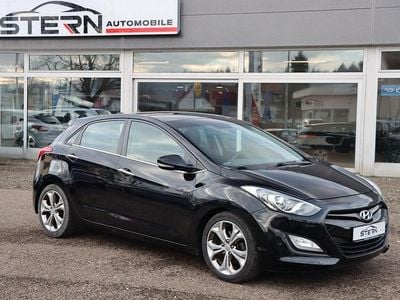 Gebraucht Hyundai i30 Style 135 PS (99 kW) 2012 Phantom black Kleinwagen