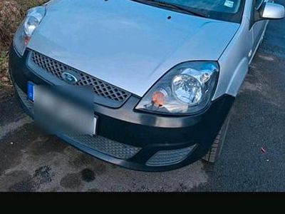 Gebraucht Ford Fiesta 69 PS (50 kW) 2007 Grau Kleinwagen