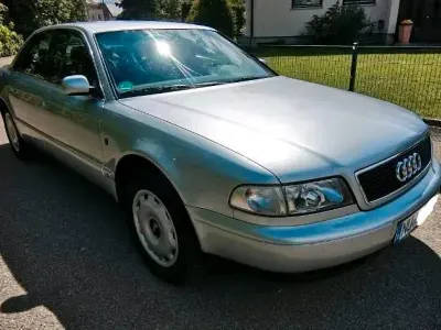 Gebraucht Audi A8 174 PS (127 kW) 1995 Silber Limousine