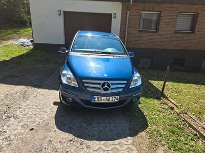 Mercedes B200