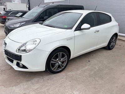 Gebraucht Alfa Romeo Giulietta Super 120 PS (88 kW) 2015 Weiß Kleinwagen