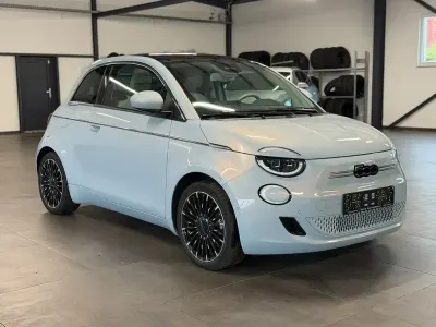Gebraucht Fiat 500e La Prima 86 kW (118 PS) 2023 Blau Limousine