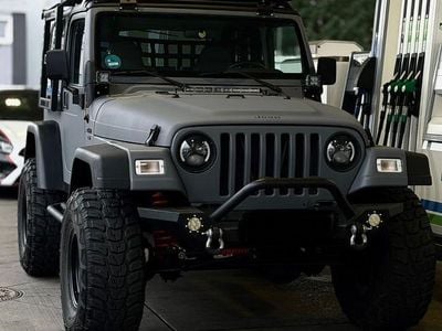Grau Gebraucht 2001 Jeep Wrangler Sahara SUV | 32.850 €