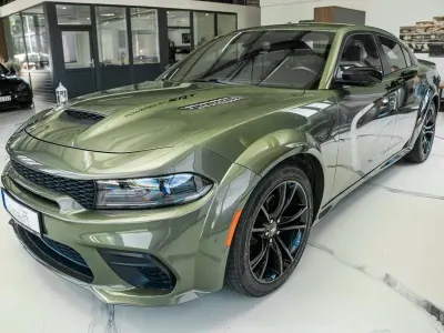 Gebraucht Dodge Charger SXT 292 PS (214 kW) 2018 F8 green Limousine