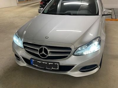 Mercedes E200