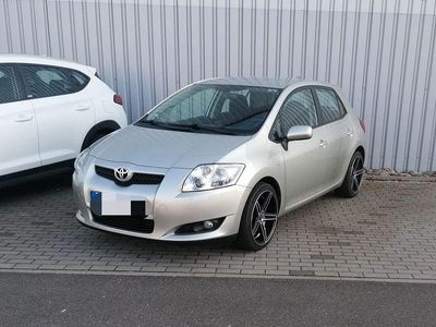 Gebraucht Toyota Auris 124 PS (91 kW) 2008 Silber Kleinwagen
