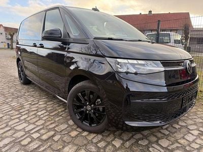 Gebraucht VW Multivan Life 150 PS (110 kW) 2024 Schwarz Van