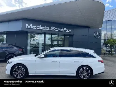 Gebraucht Mercedes E300 Exclusive 313 PS (230 kW) 2025 Weiß Limousine