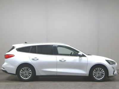 Używany Ford Focus Titanium 150 KM (110 kW) 2020 Biały Sedan/Limuzyna