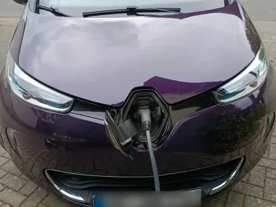 Gebraucht Renault Zoe LIMITED 55 kW (75 PS) 2019 Violet Kleinwagen