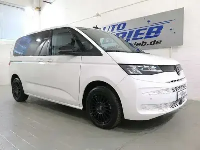 Gebraucht VW Multivan 150 PS (110 kW) 2023 Weiß Van / Kleinbus