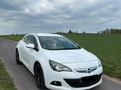 Usata Opel Astra GTC 165 CV (121 kW) 2012 Bianco Coupé