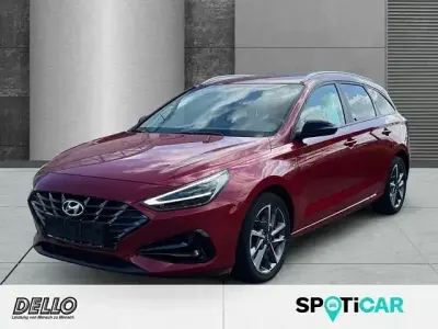 Gebraucht Hyundai i30 Edition 30+ 120 PS (88 kW) 2021 Rot Limousine