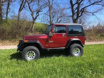 Używany Jeep CJ 185 KM (136 kW) 1982 Czerwony SUV