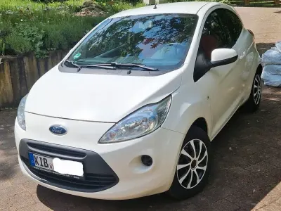 Gebraucht Ford Ka Trend 69 PS (50 kW) 2012 Weiß Kleinwagen